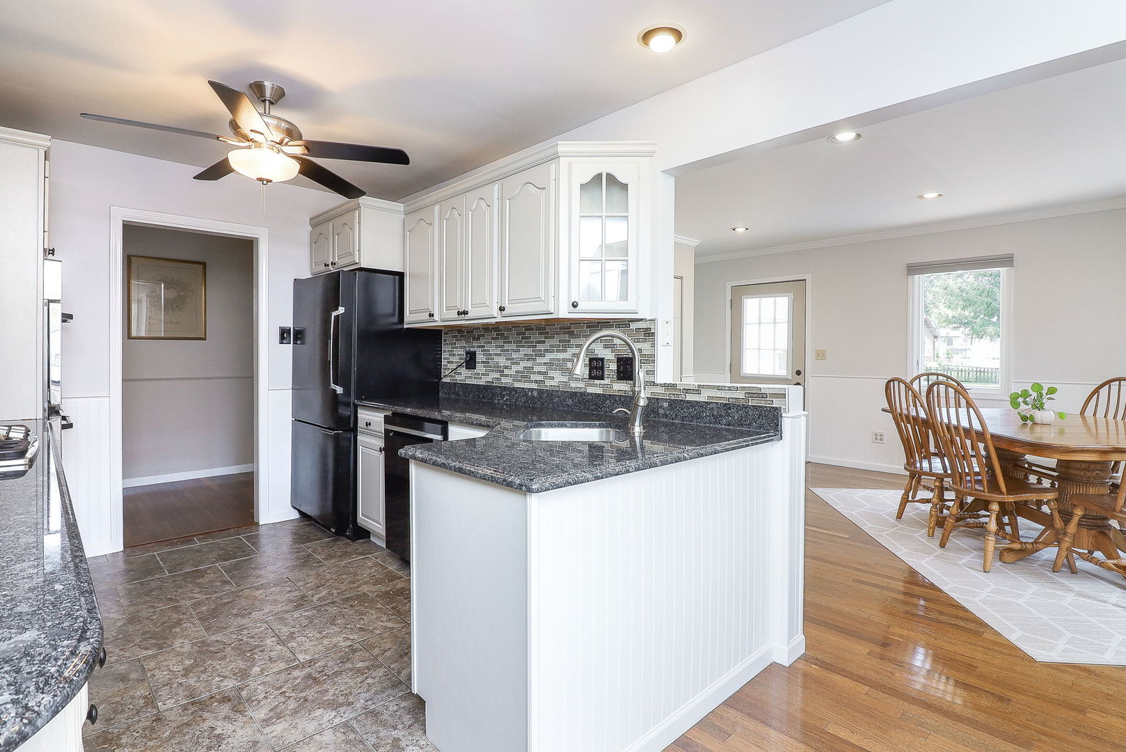 6805 High Road, Darien, IL 60561