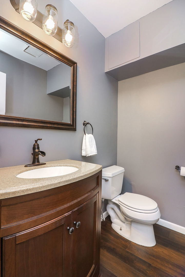 6805 High Road, Darien, IL 60561