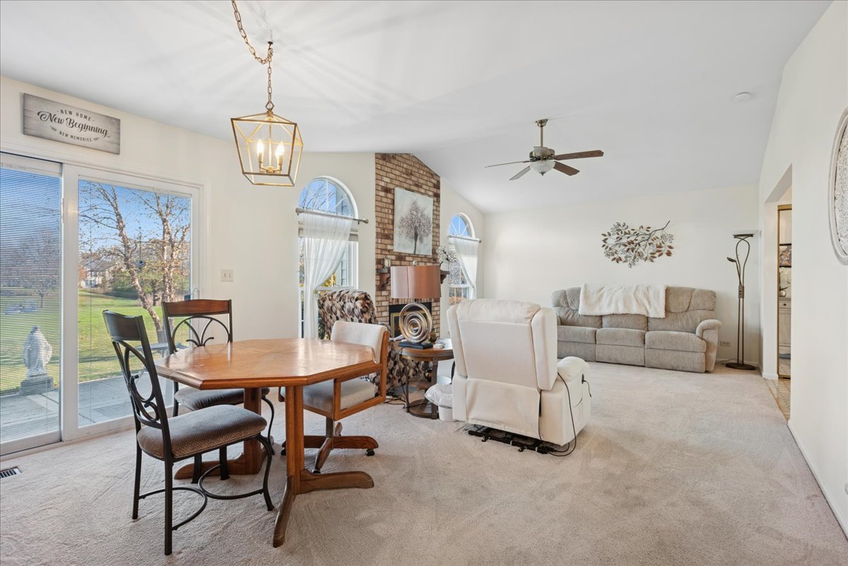 1445 Greens Court #1445, Glendale Heights, IL 60139