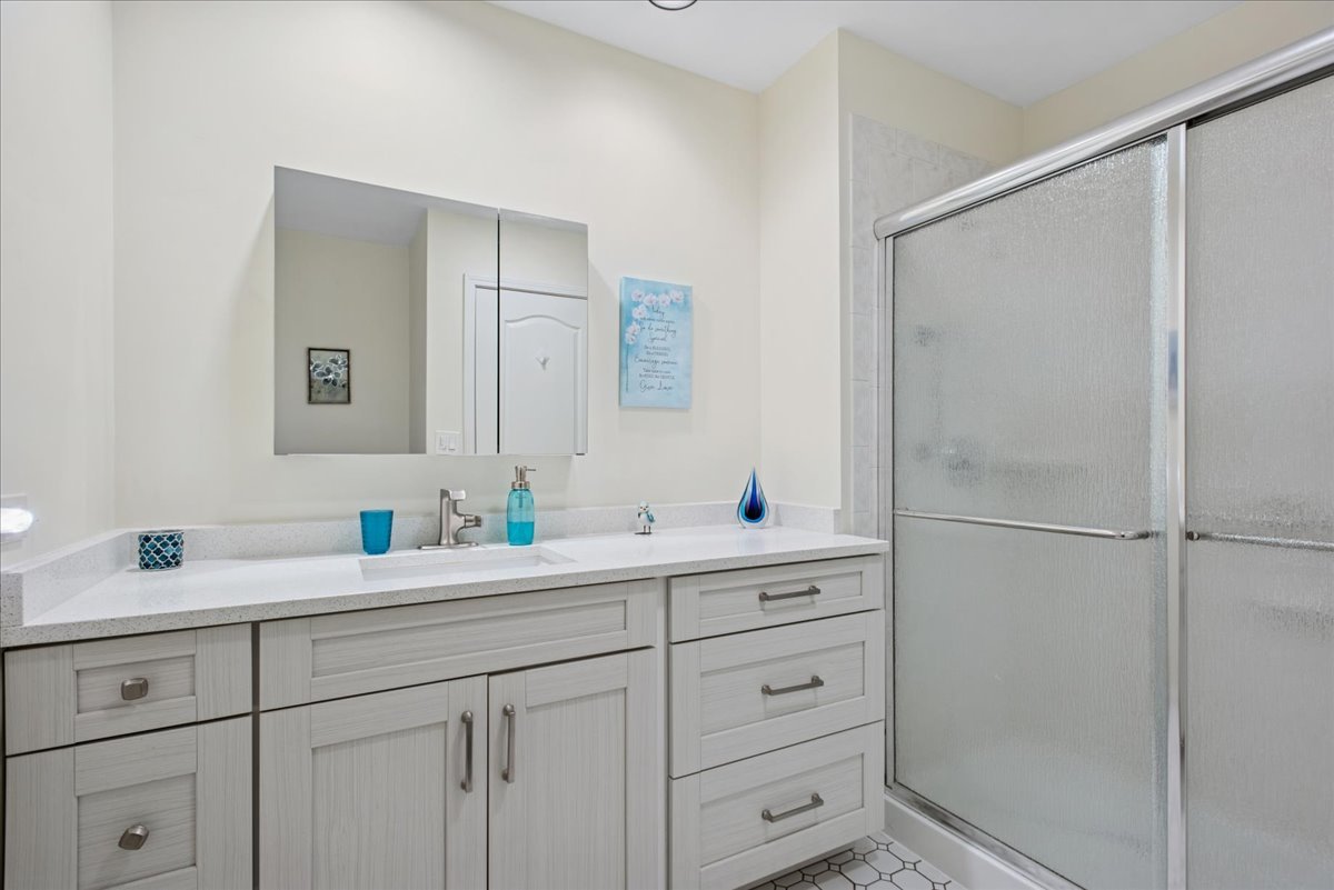 1445 Greens Court #1445, Glendale Heights, IL 60139