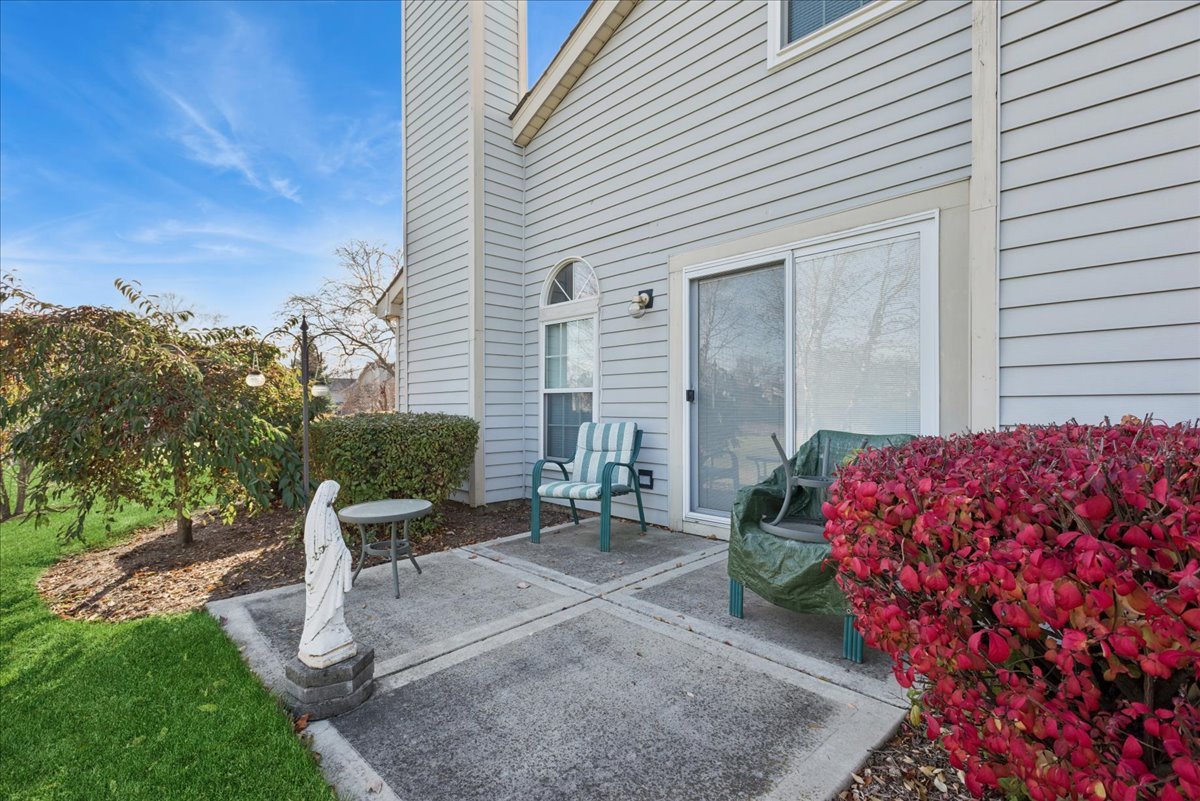 1445 Greens Court #1445, Glendale Heights, IL 60139