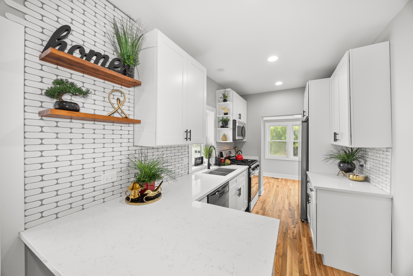 21 E 140th Court, Riverdale, IL 60827