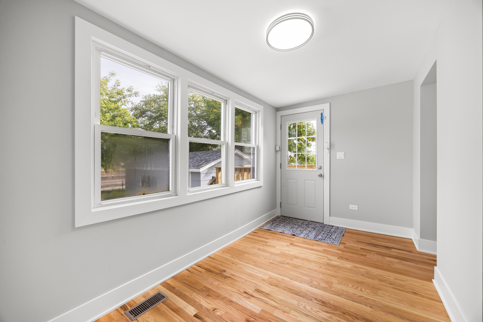 21 E 140th Court, Riverdale, IL 60827