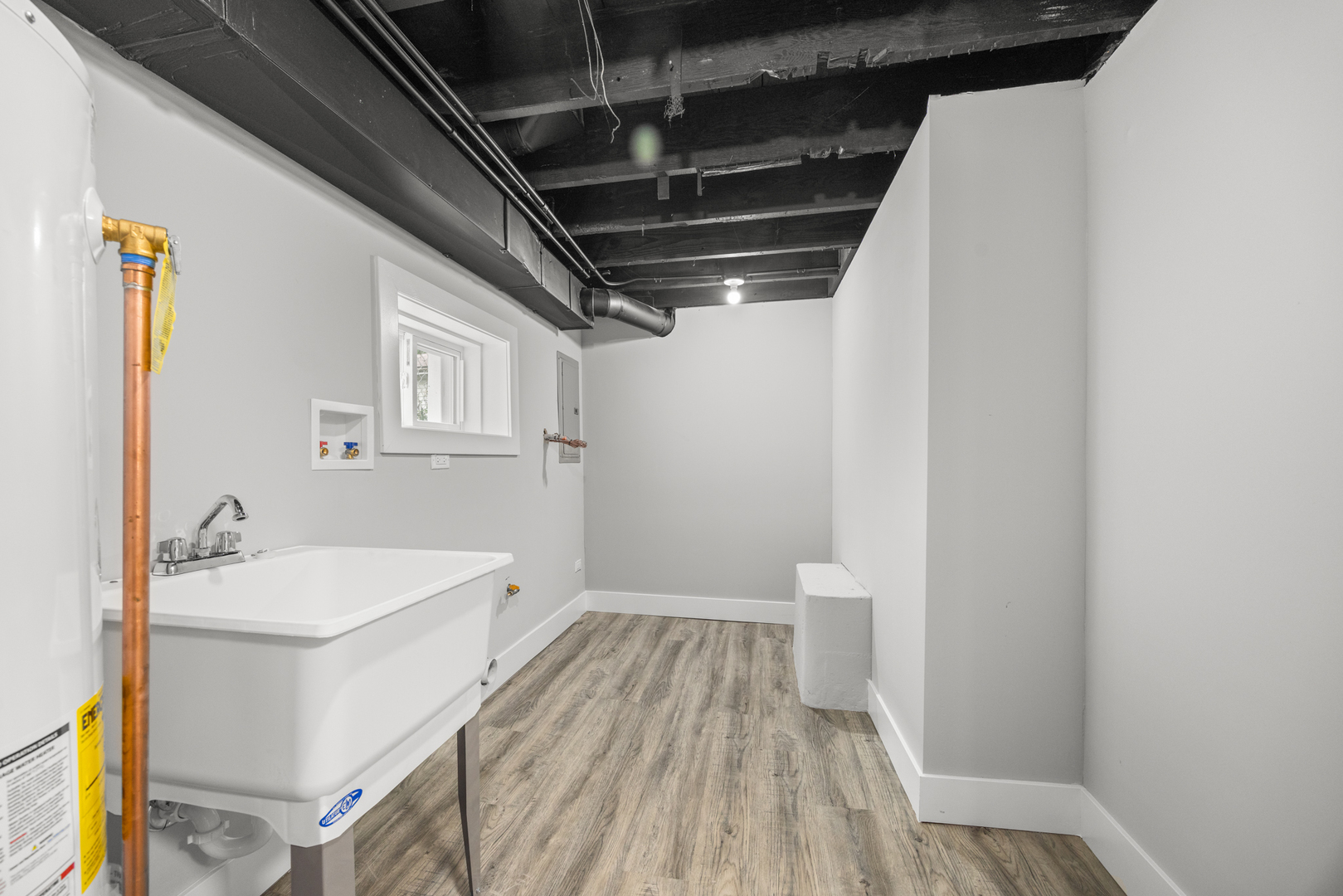 21 E 140th Court, Riverdale, IL 60827