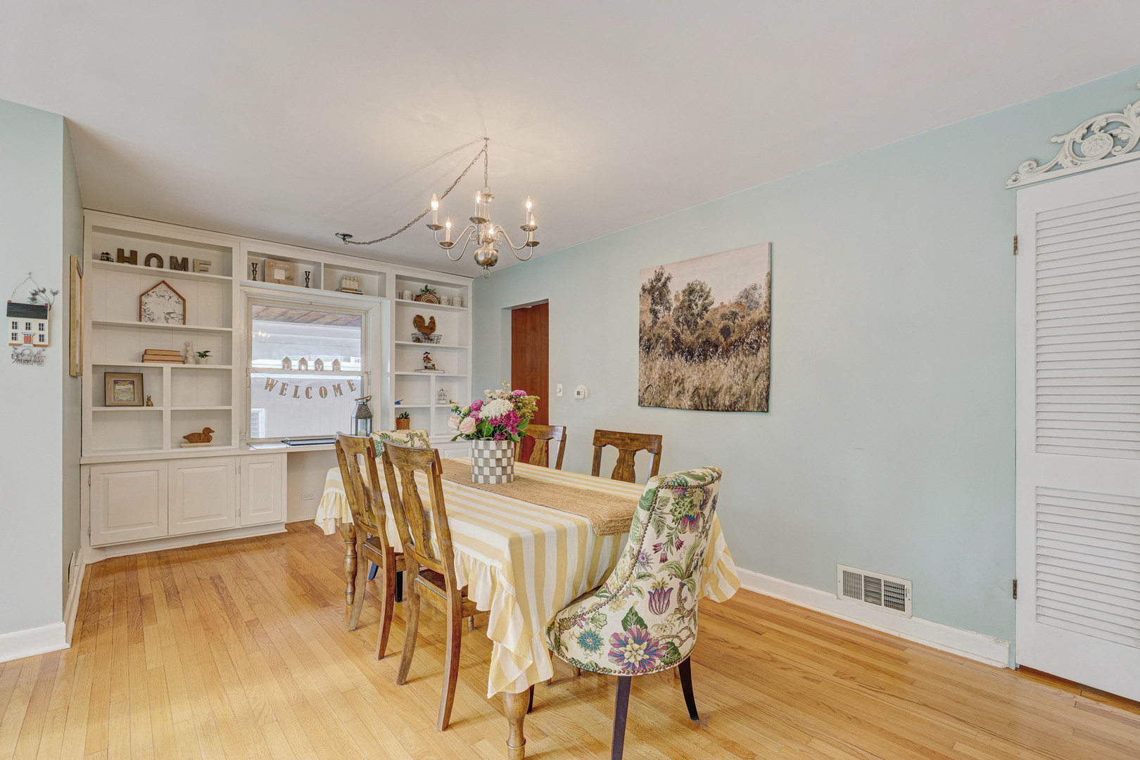 832 Sylviawood Avenue, Park Ridge, IL 60068