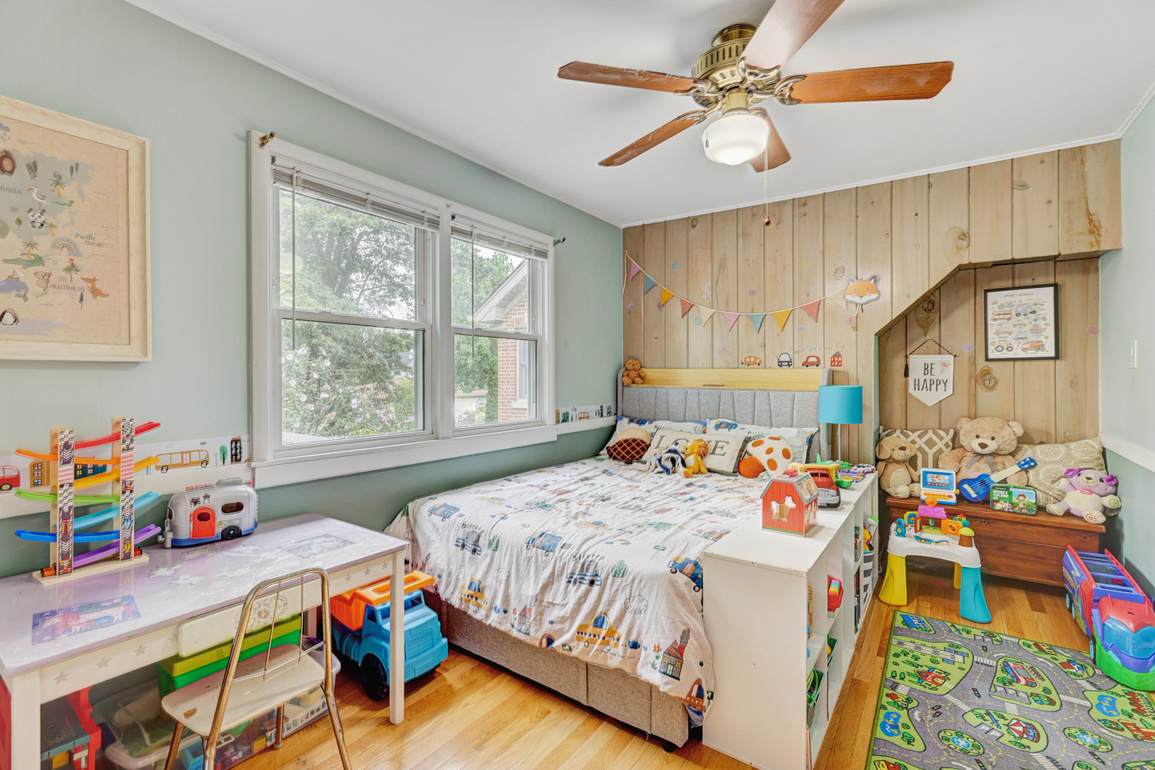 832 Sylviawood Avenue, Park Ridge, IL 60068