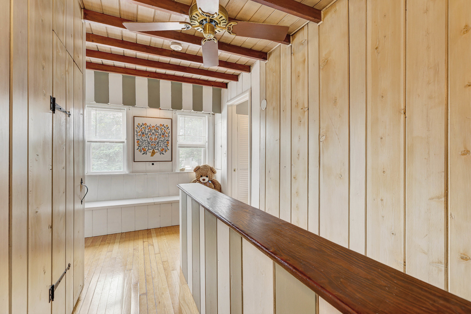 832 Sylviawood Avenue, Park Ridge, IL 60068