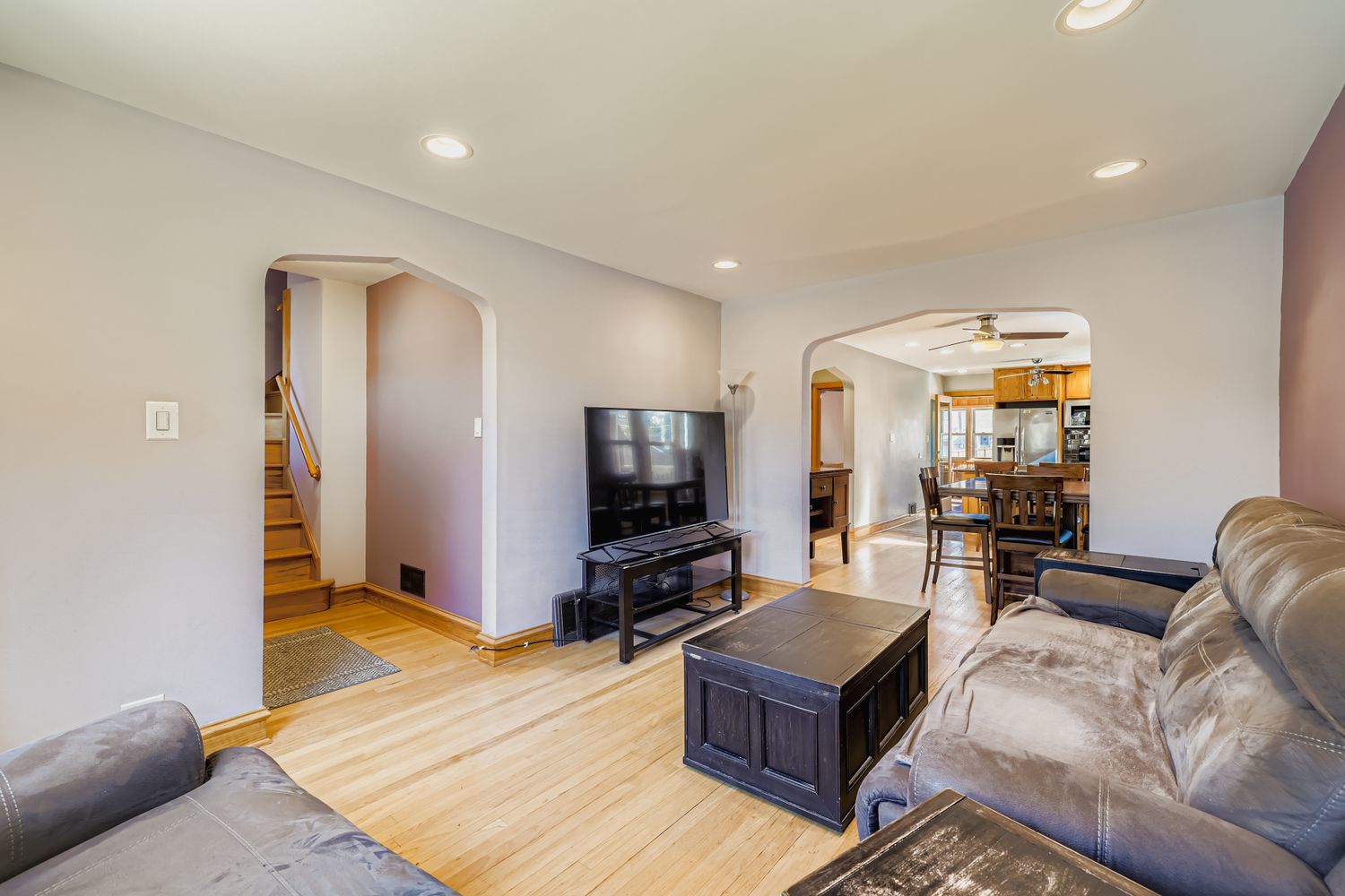 5637 S Natoma Avenue, Chicago, IL 60638