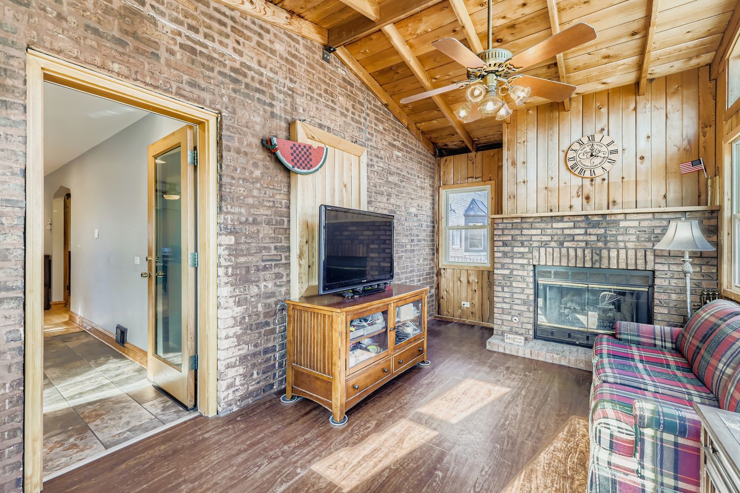 5637 S Natoma Avenue, Chicago, IL 60638