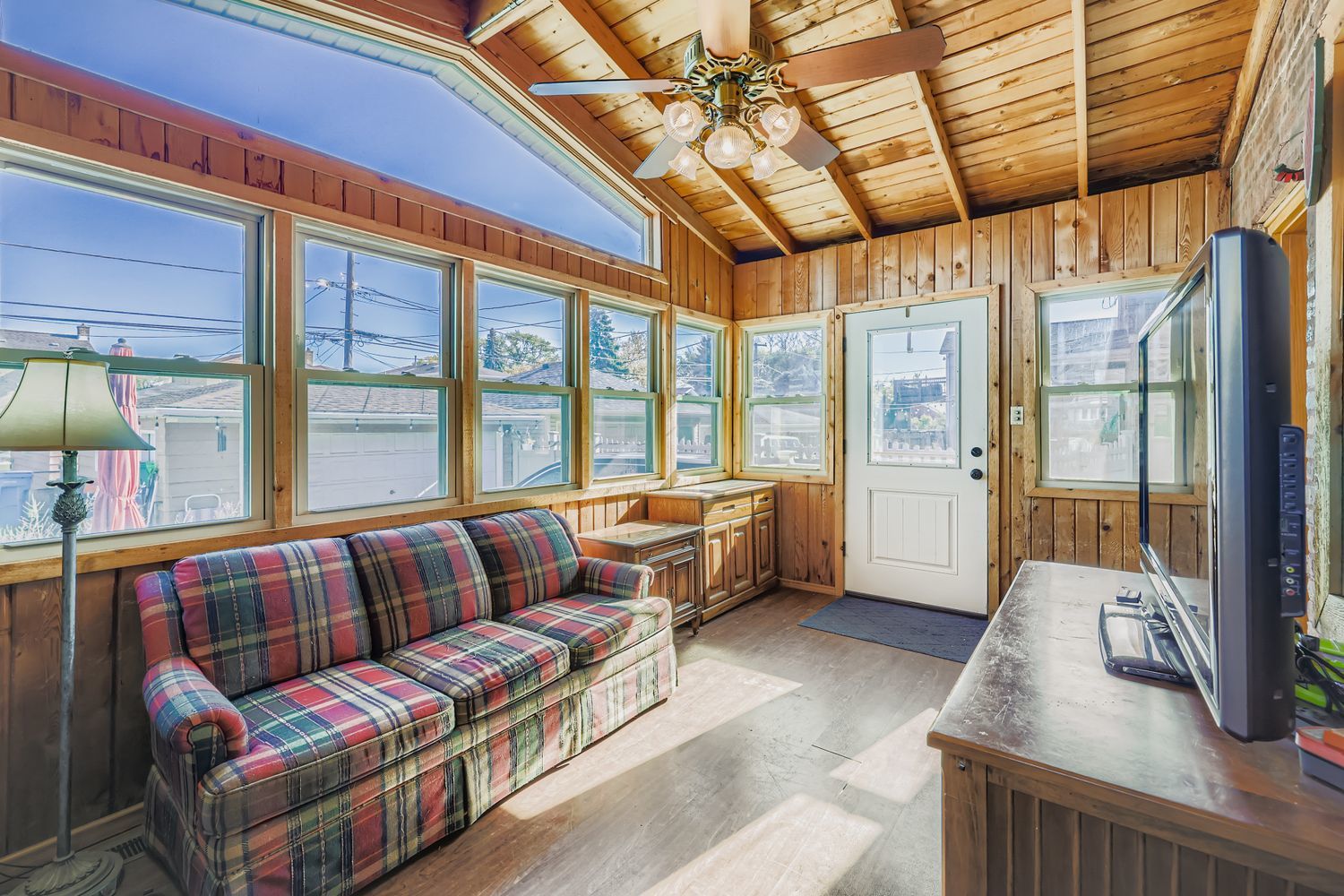 5637 S Natoma Avenue, Chicago, IL 60638