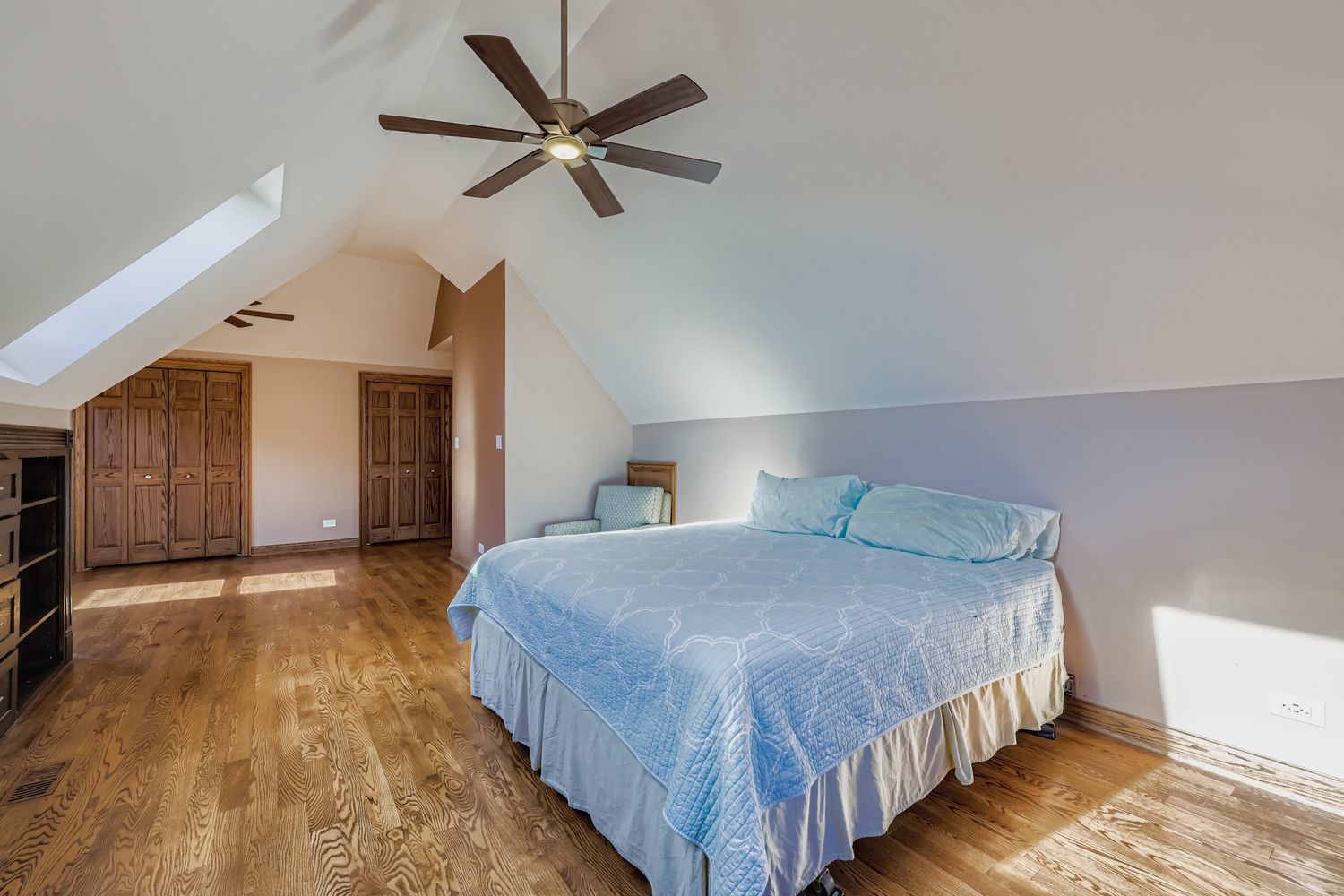 5637 S Natoma Avenue, Chicago, IL 60638