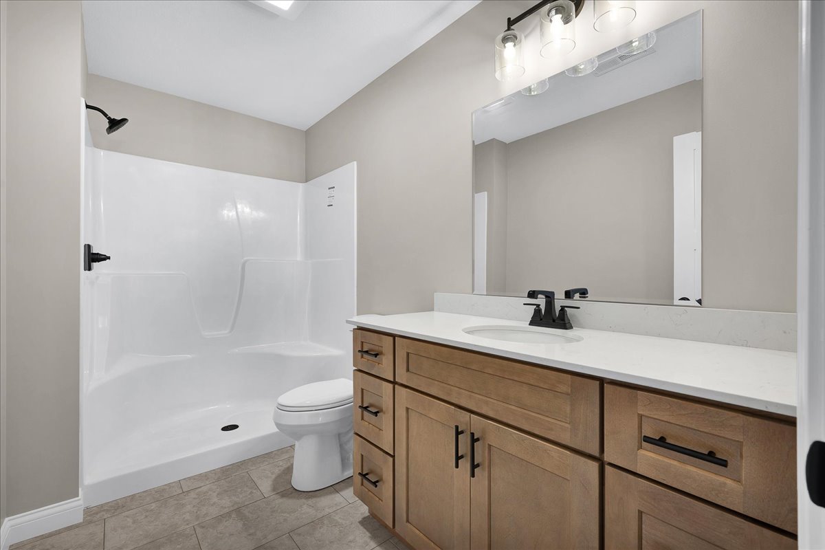 180 S Oak Street, El Paso, IL 61738