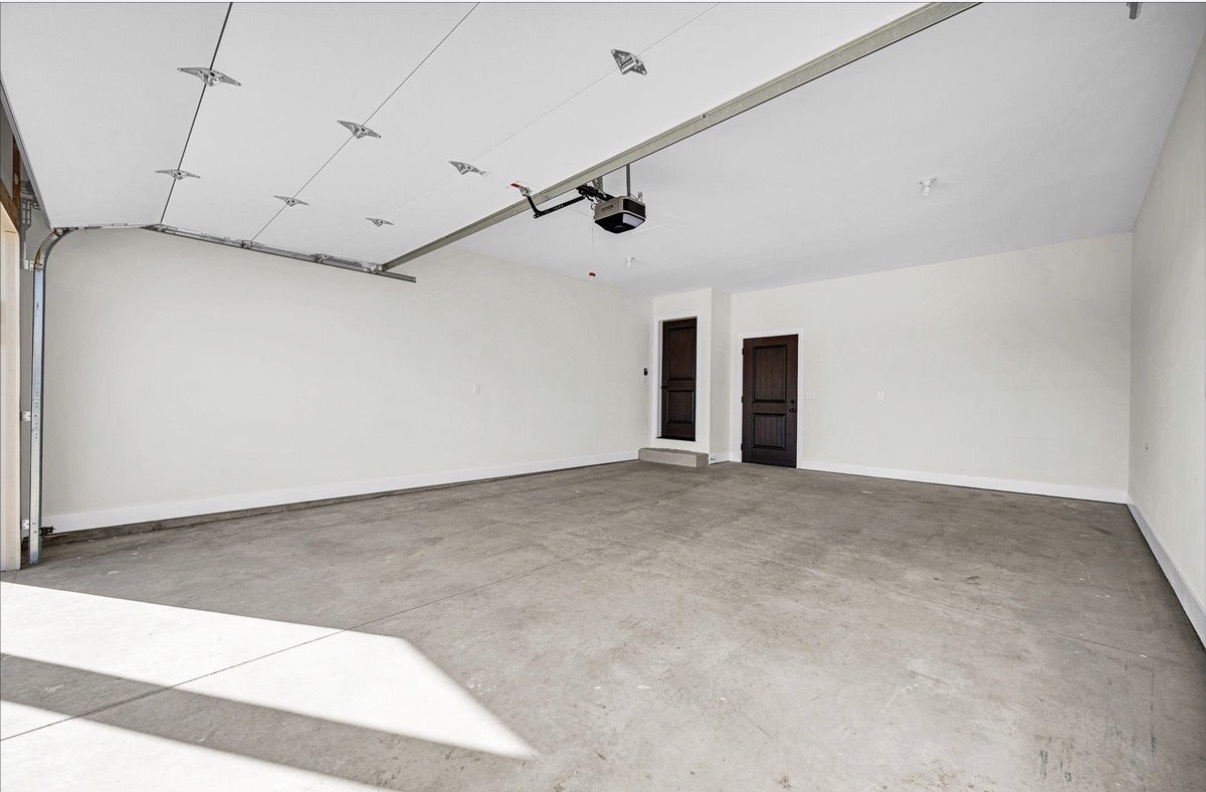 210 S Oak Street, El Paso, IL 61738