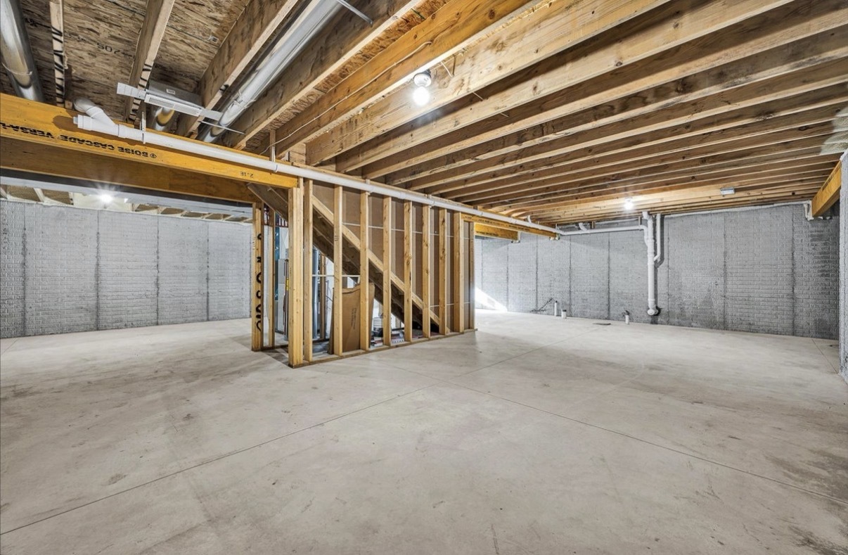 210 S Oak Street, El Paso, IL 61738