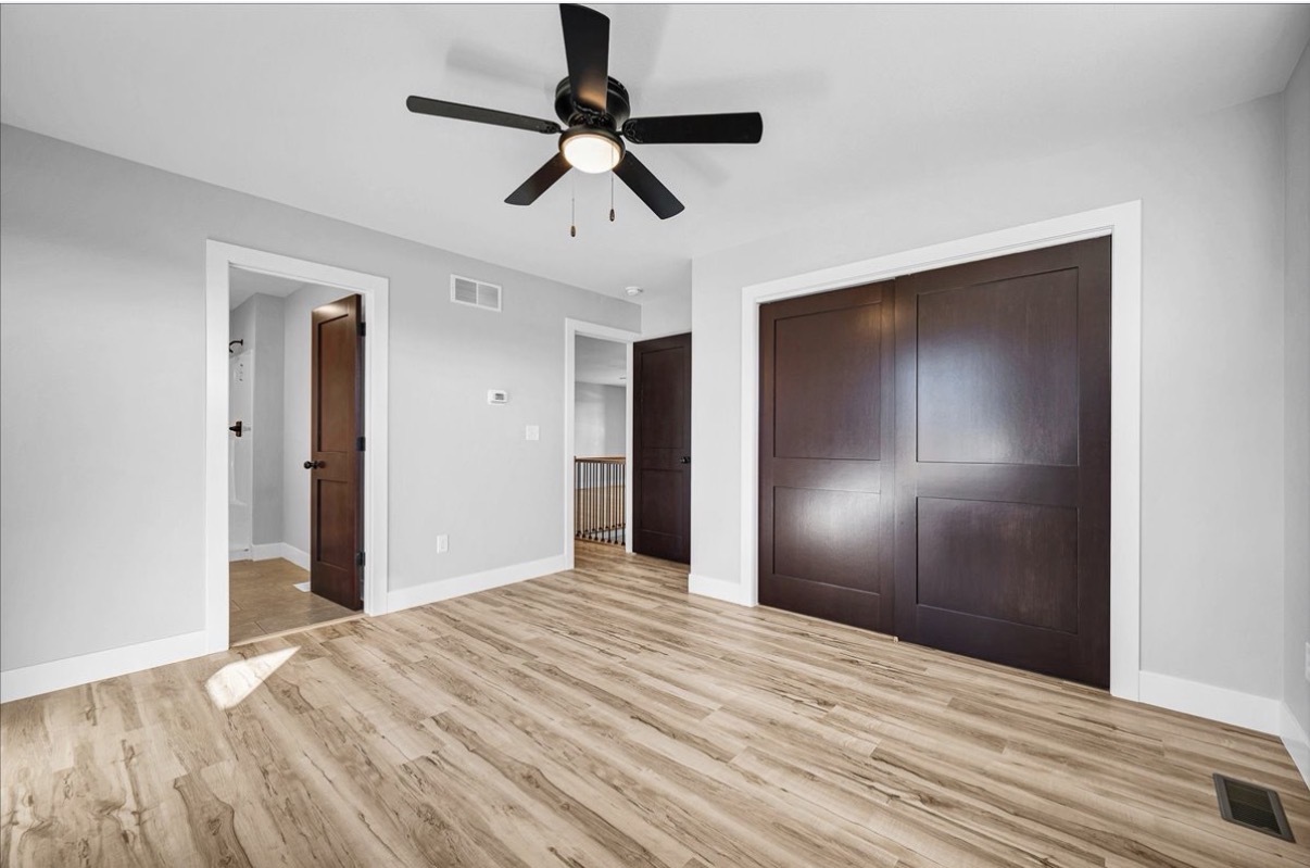 210 S Oak Street, El Paso, IL 61738