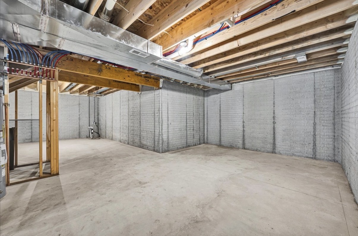 210 S Oak Street, El Paso, IL 61738