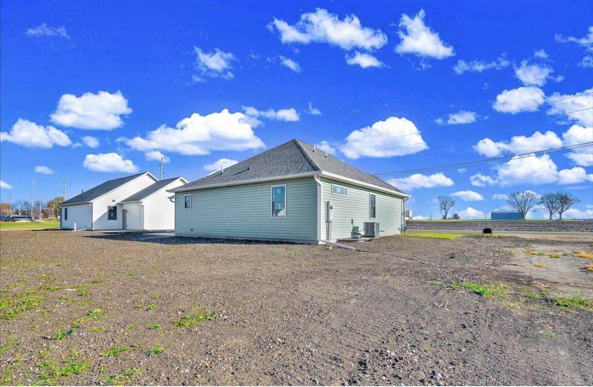 210 S Oak Street, El Paso, IL 61738