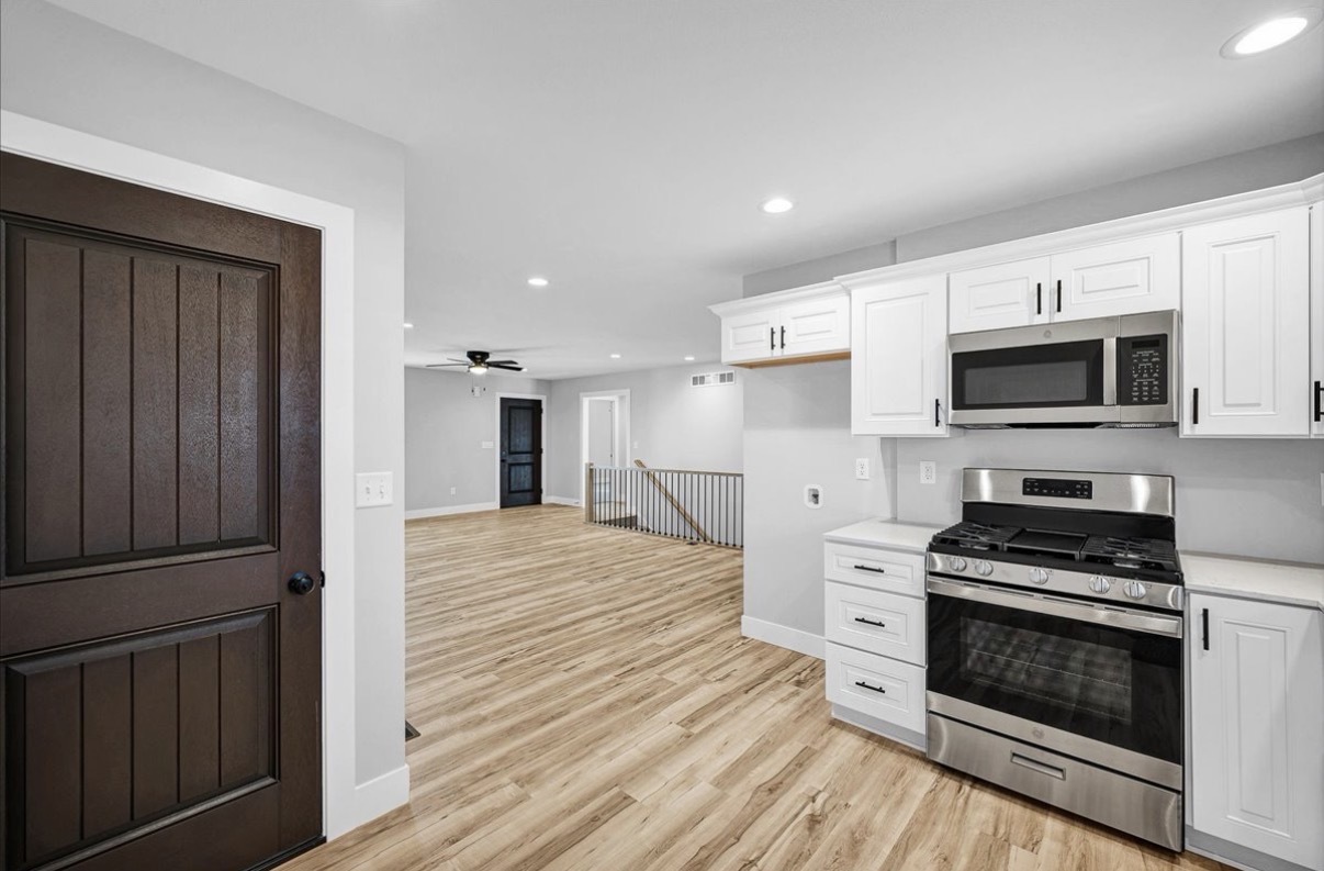 210 S Oak Street, El Paso, IL 61738