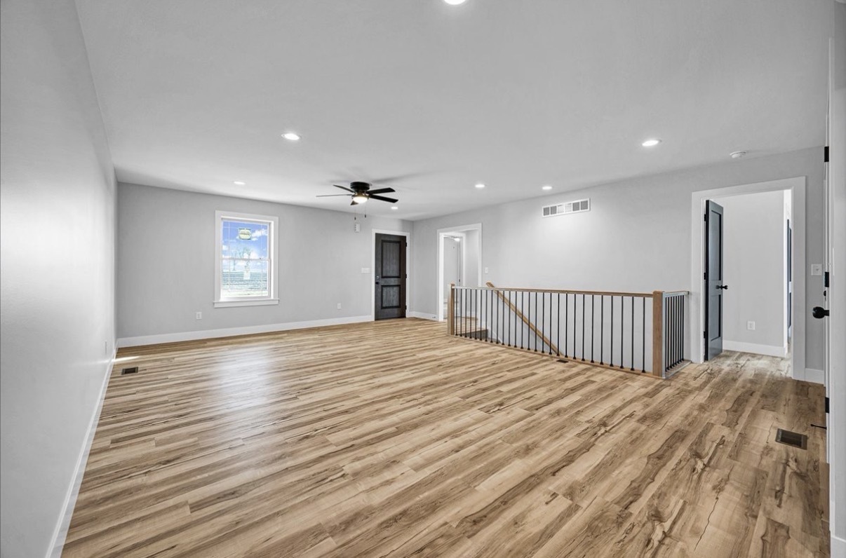 210 S Oak Street, El Paso, IL 61738