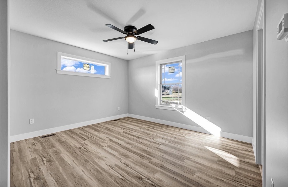 210 S Oak Street, El Paso, IL 61738