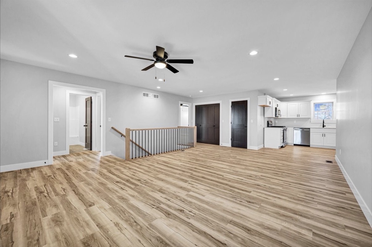 210 S Oak Street, El Paso, IL 61738