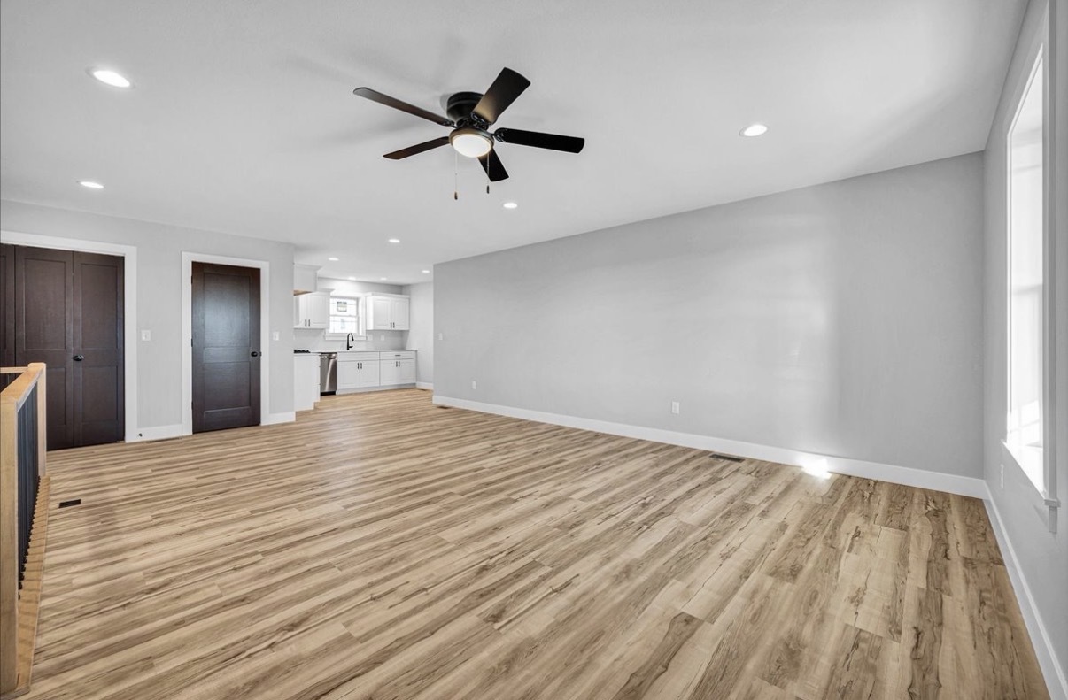 210 S Oak Street, El Paso, IL 61738