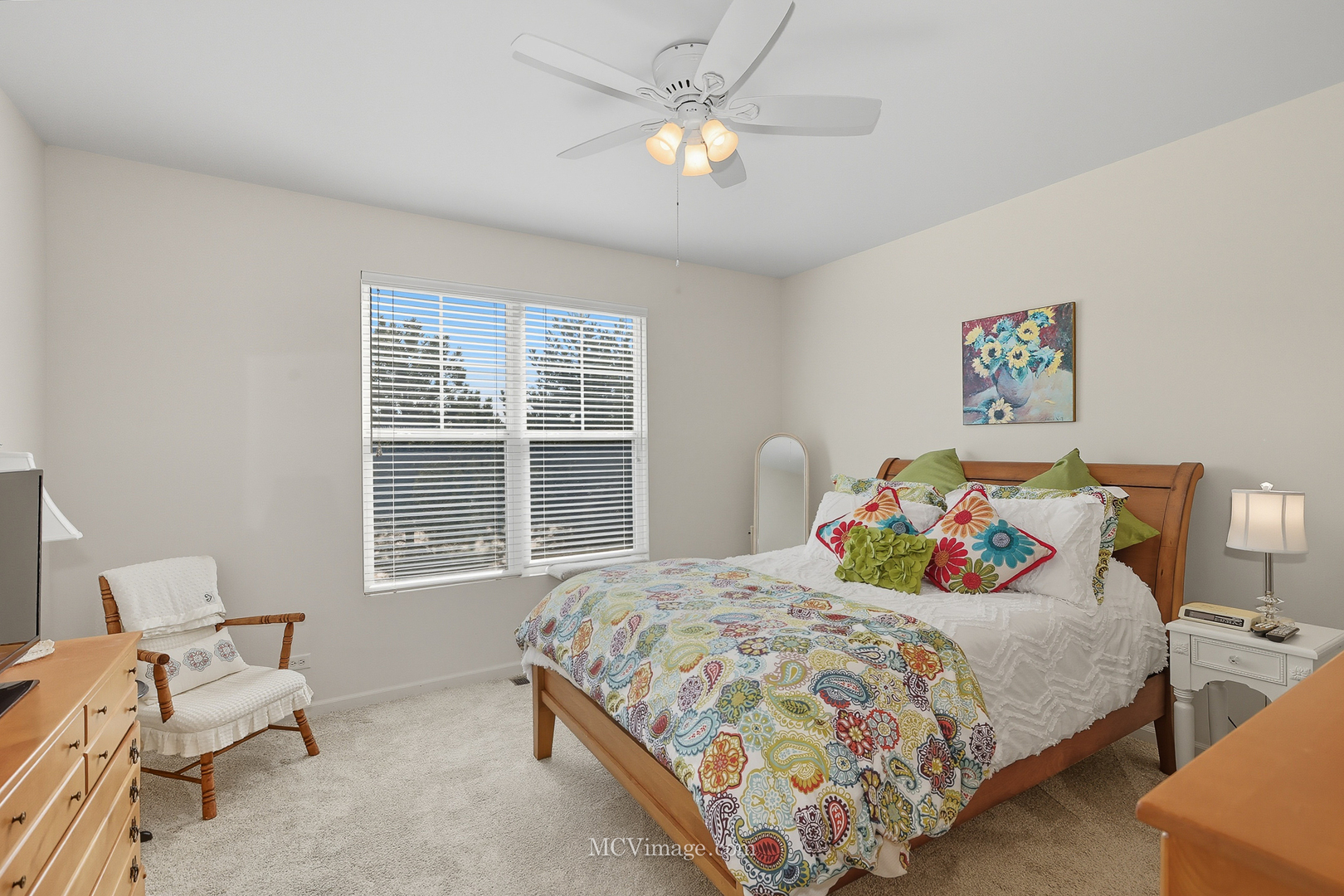 695 Station Boulevard, Aurora, IL 60504