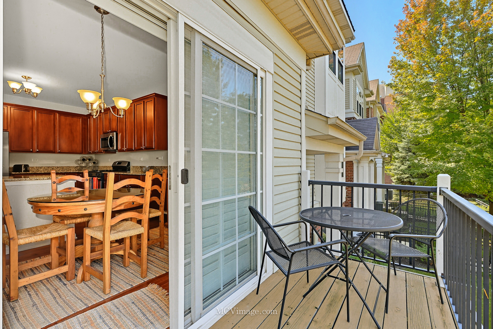 695 Station Boulevard, Aurora, IL 60504