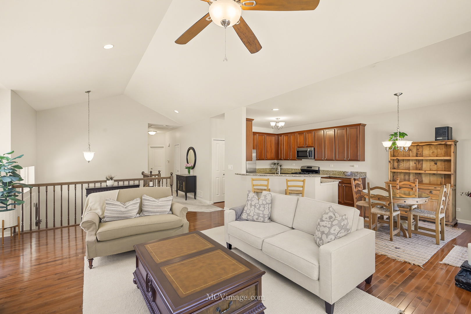 695 Station Boulevard, Aurora, IL 60504