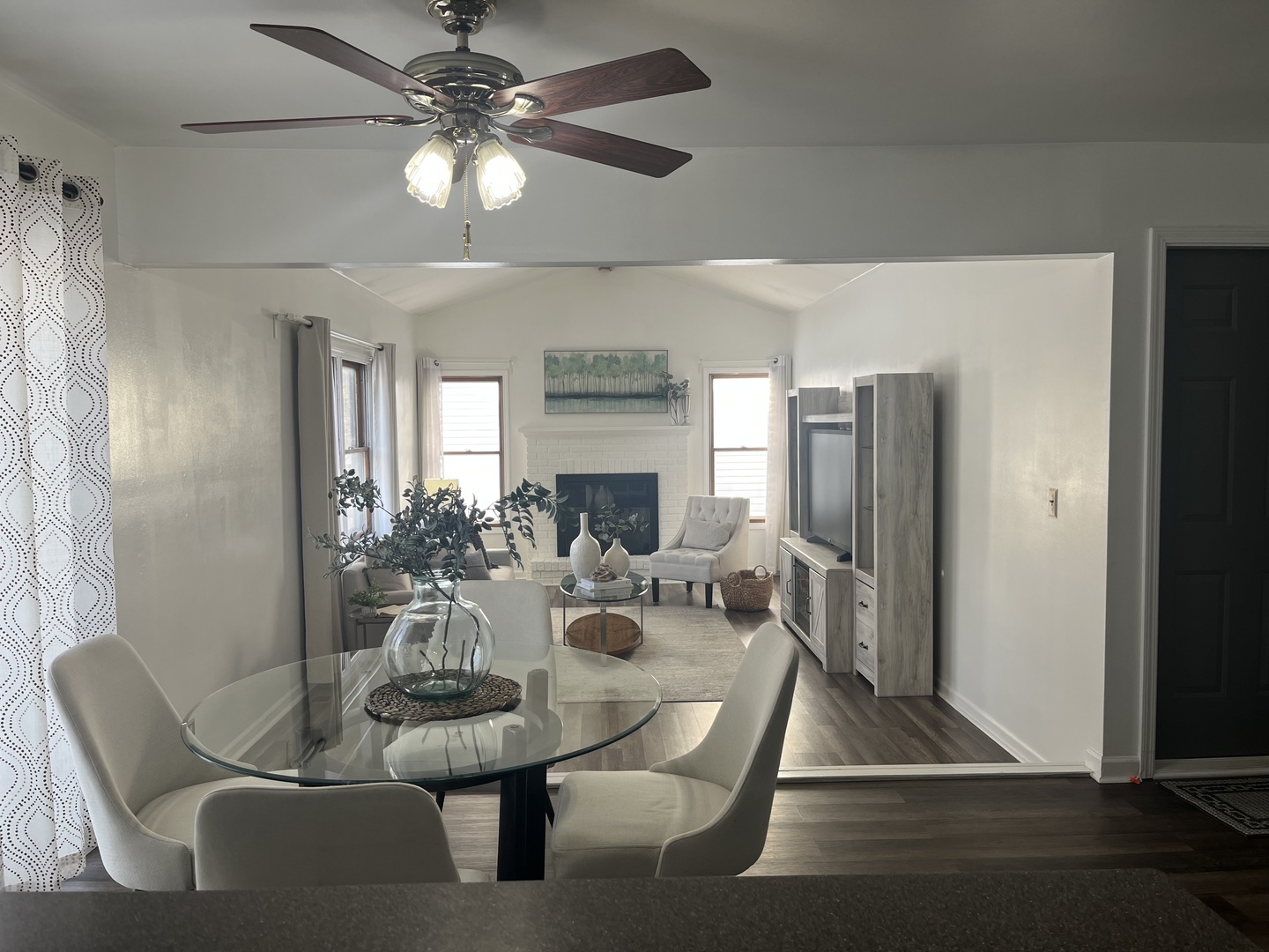 2509 Brockton Circle, Naperville, IL 60565