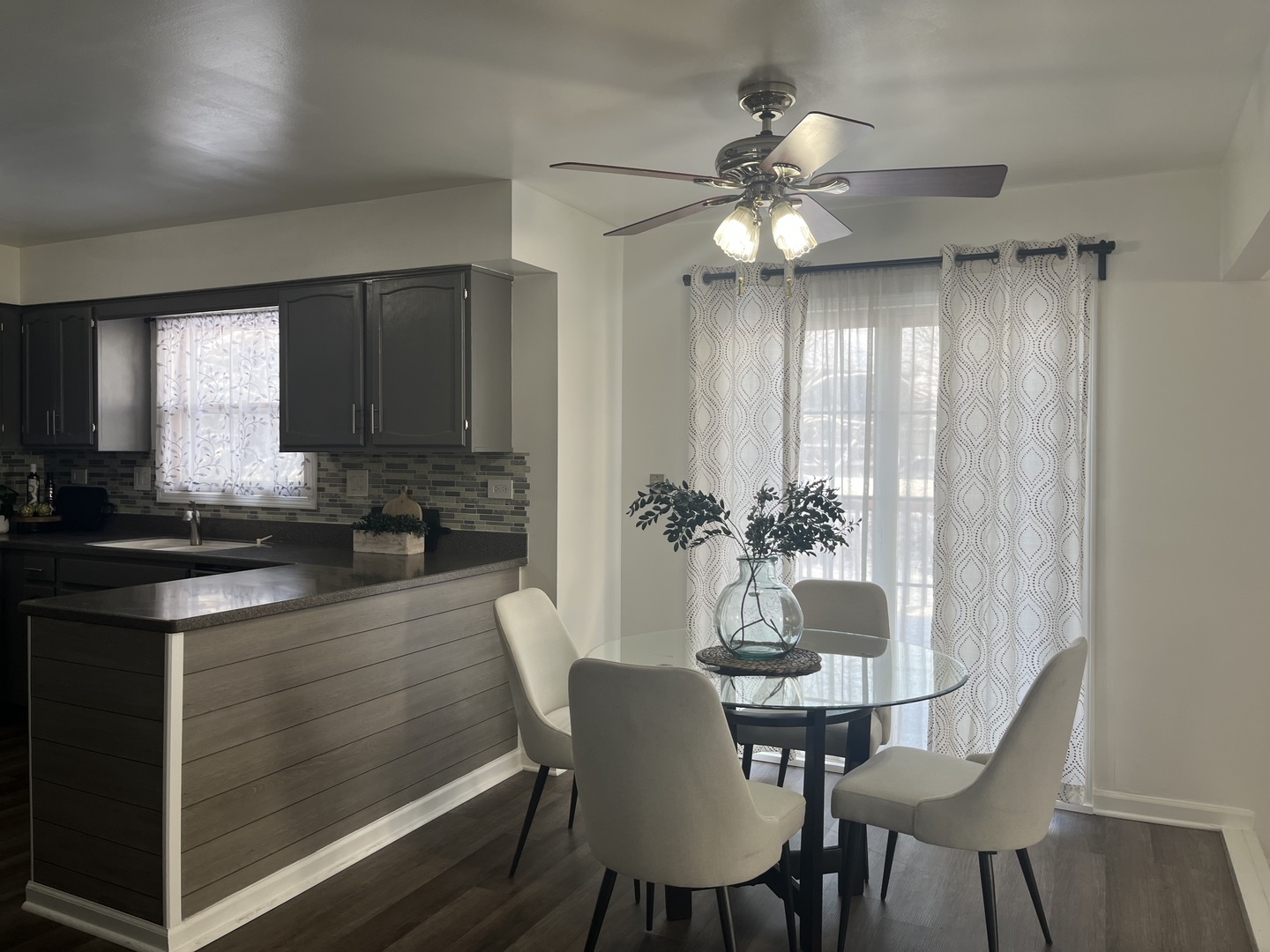 2509 Brockton Circle, Naperville, IL 60565