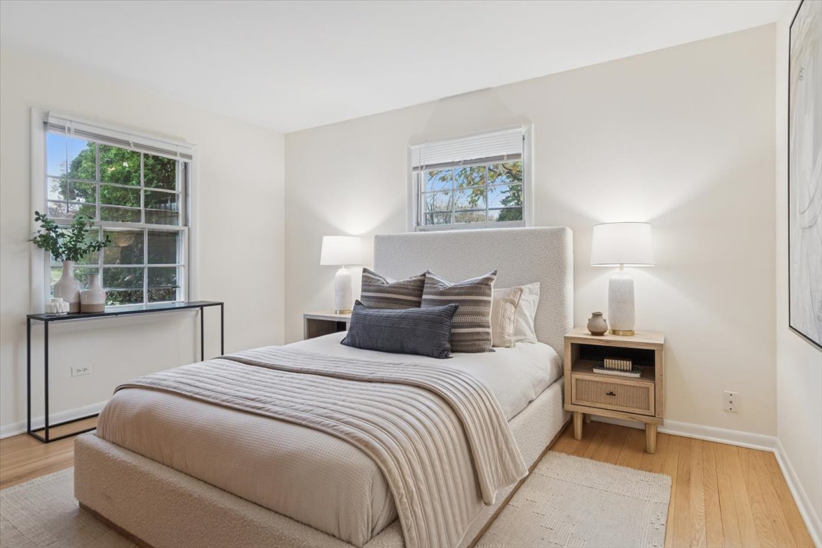 25W125 Lacey Avenue, Naperville, IL 60563