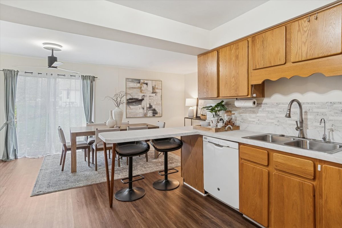 25W125 Lacey Avenue, Naperville, IL 60563