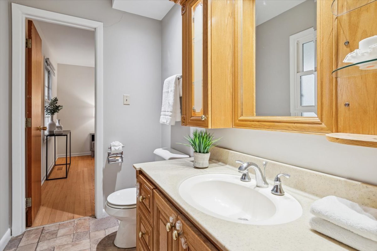 25W125 Lacey Avenue, Naperville, IL 60563