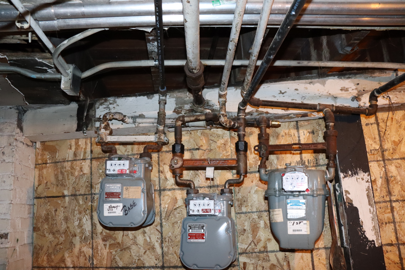 6225 S Albany Avenue, Chicago, IL 60629