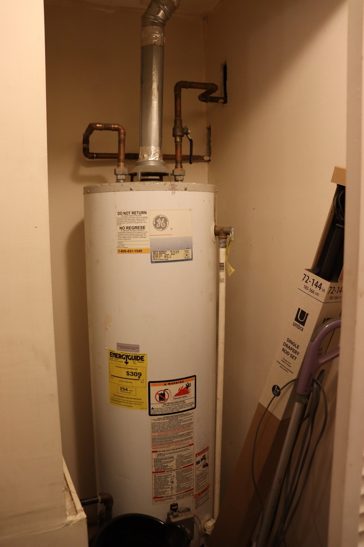 6225 S Albany Avenue, Chicago, IL 60629