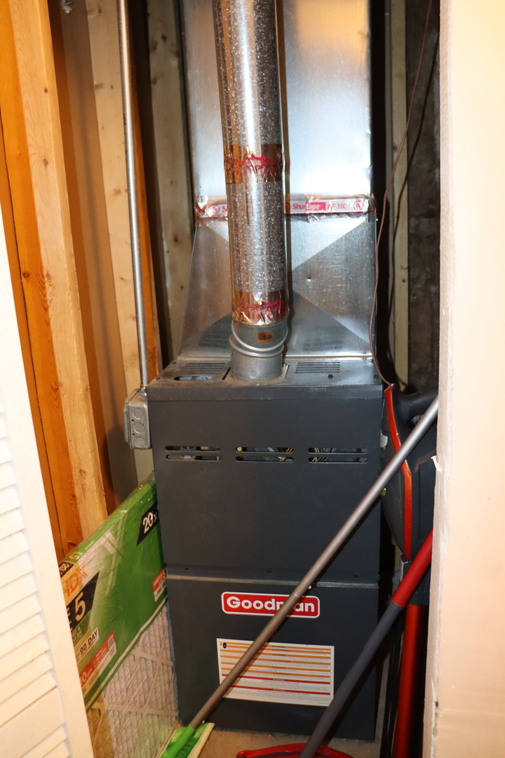 6225 S Albany Avenue, Chicago, IL 60629