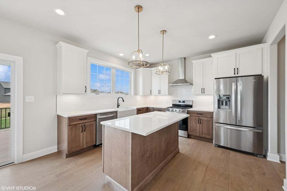 2903 Whispering Brook Lane, Valparaiso, IN 46385