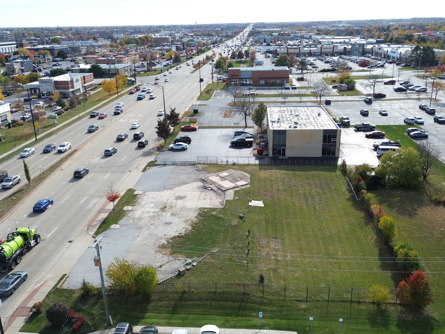 14800 S La Grange Road, Orland Park, IL 60462