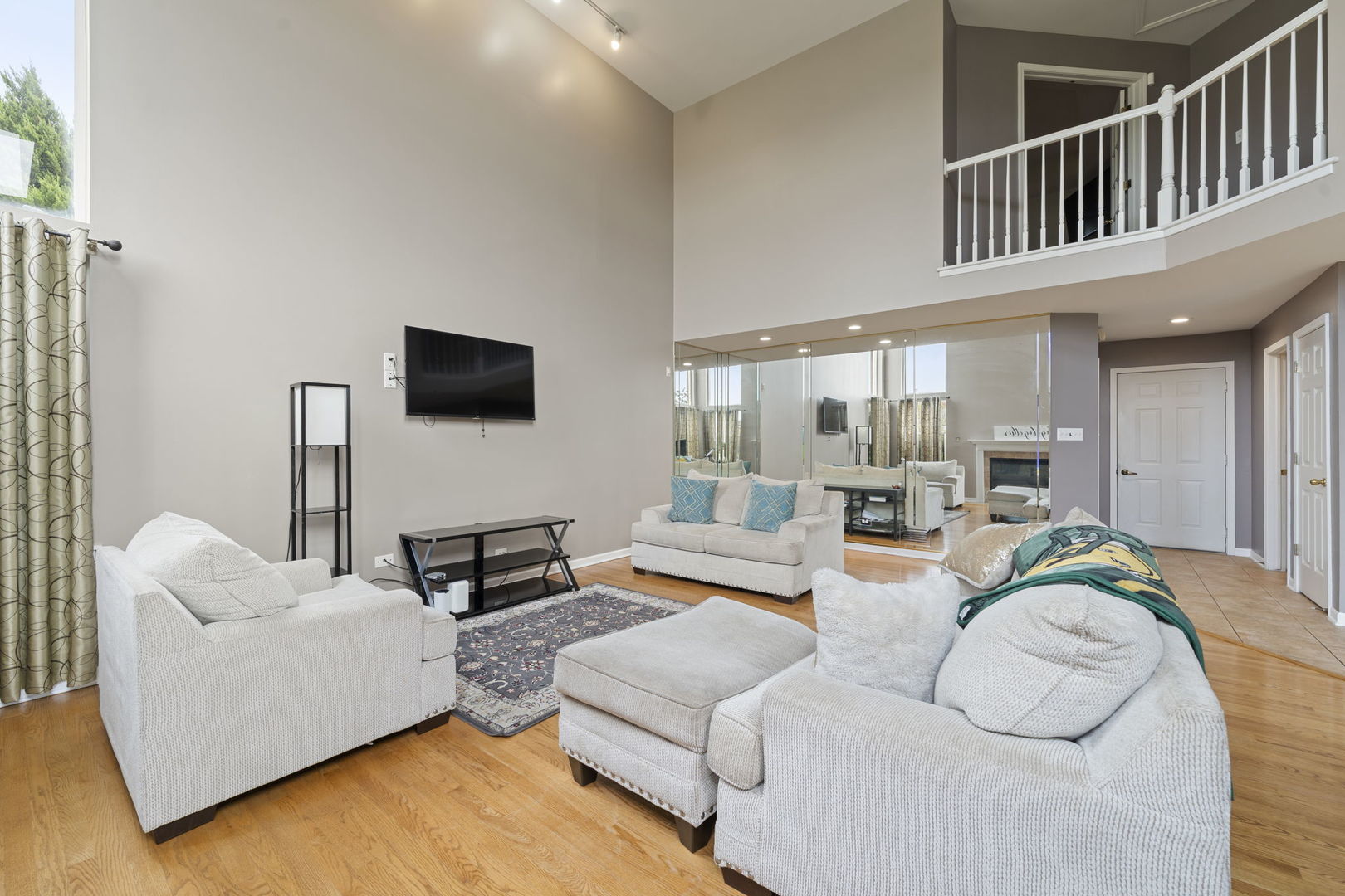 2080 Fairview Lane, South Holland, IL 60473