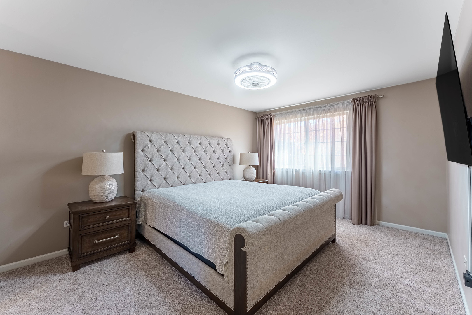 1748 Windward Avenue, Naperville, IL 60563