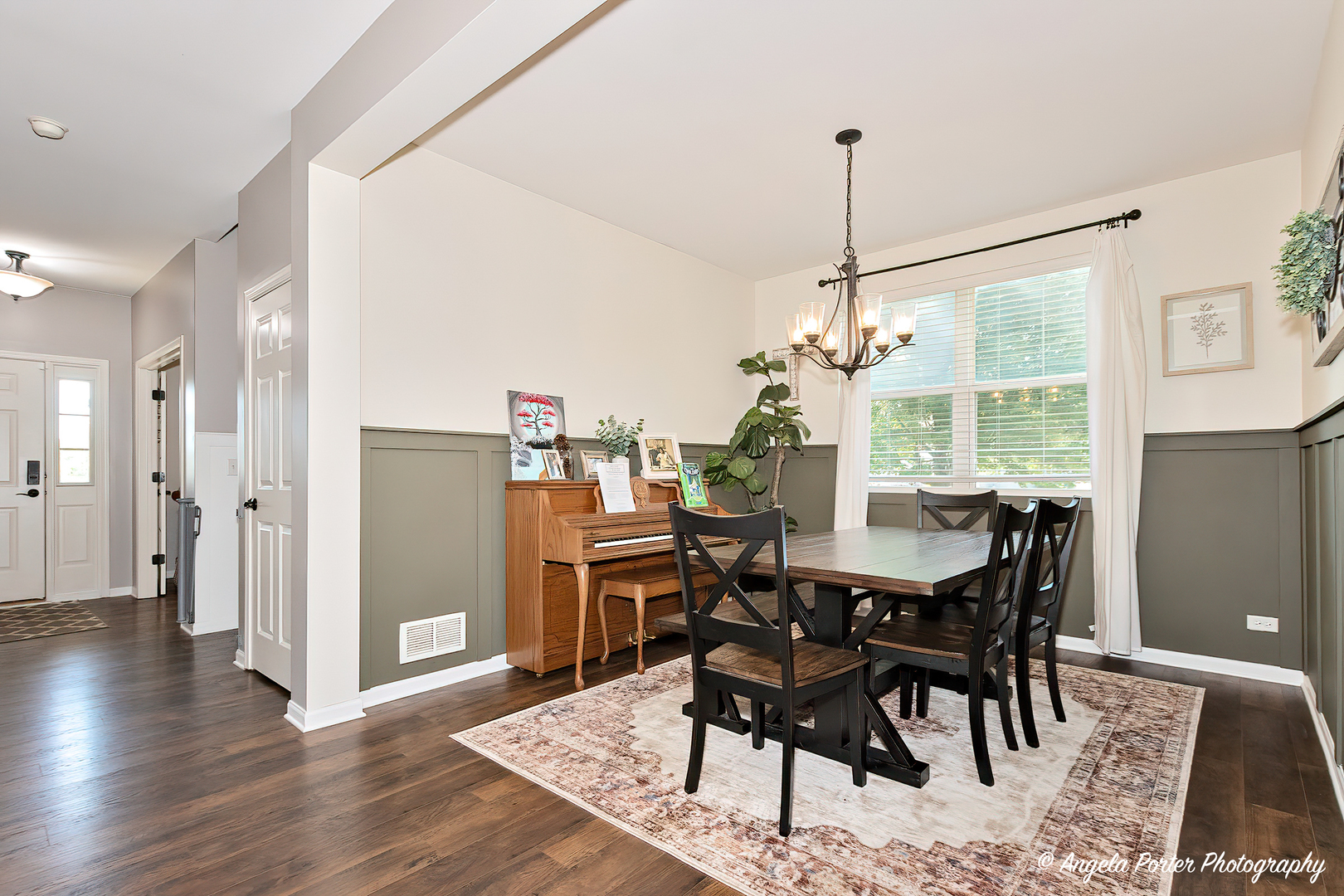 1801 Powers Road, Woodstock, IL 60098