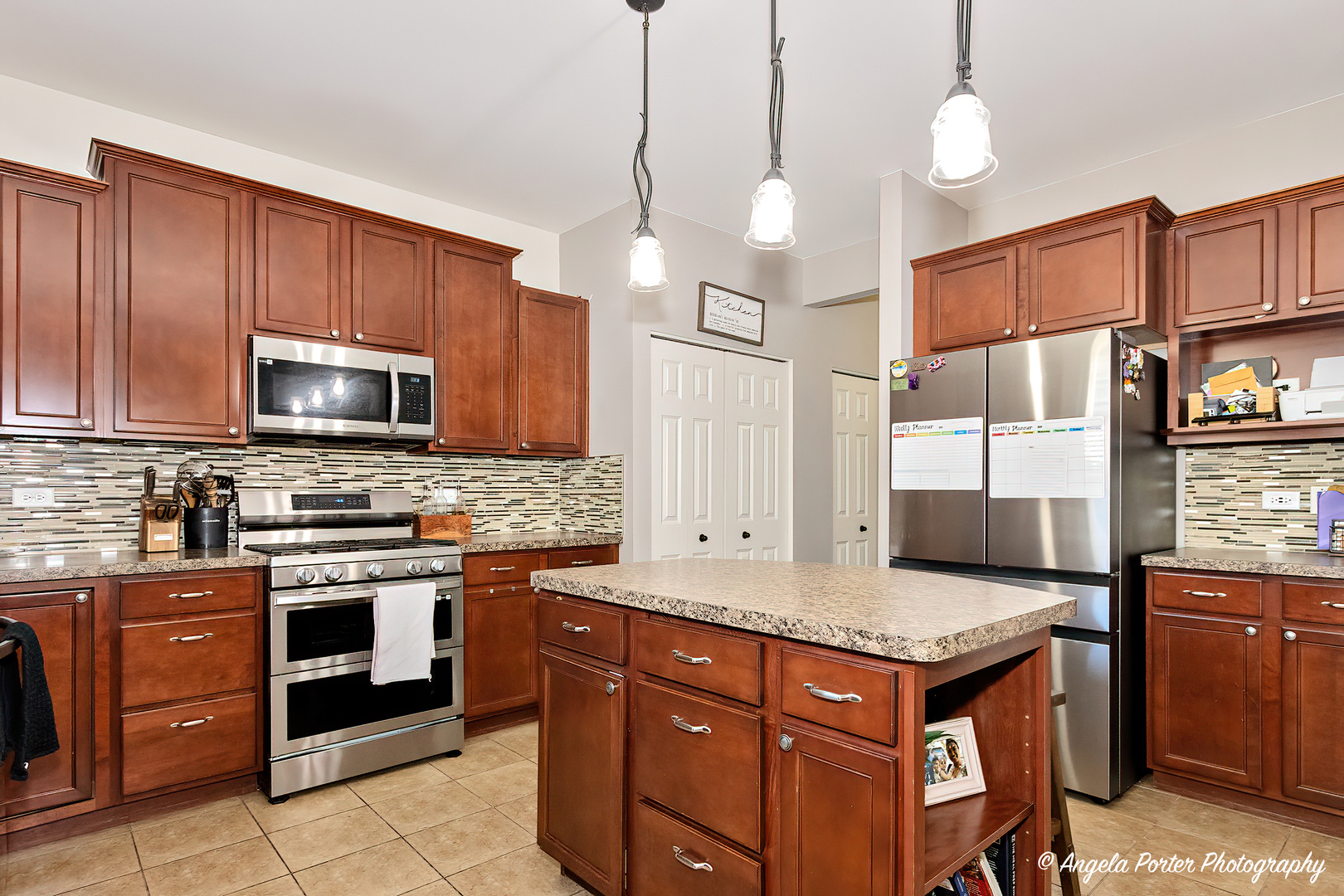 1801 Powers Road, Woodstock, IL 60098