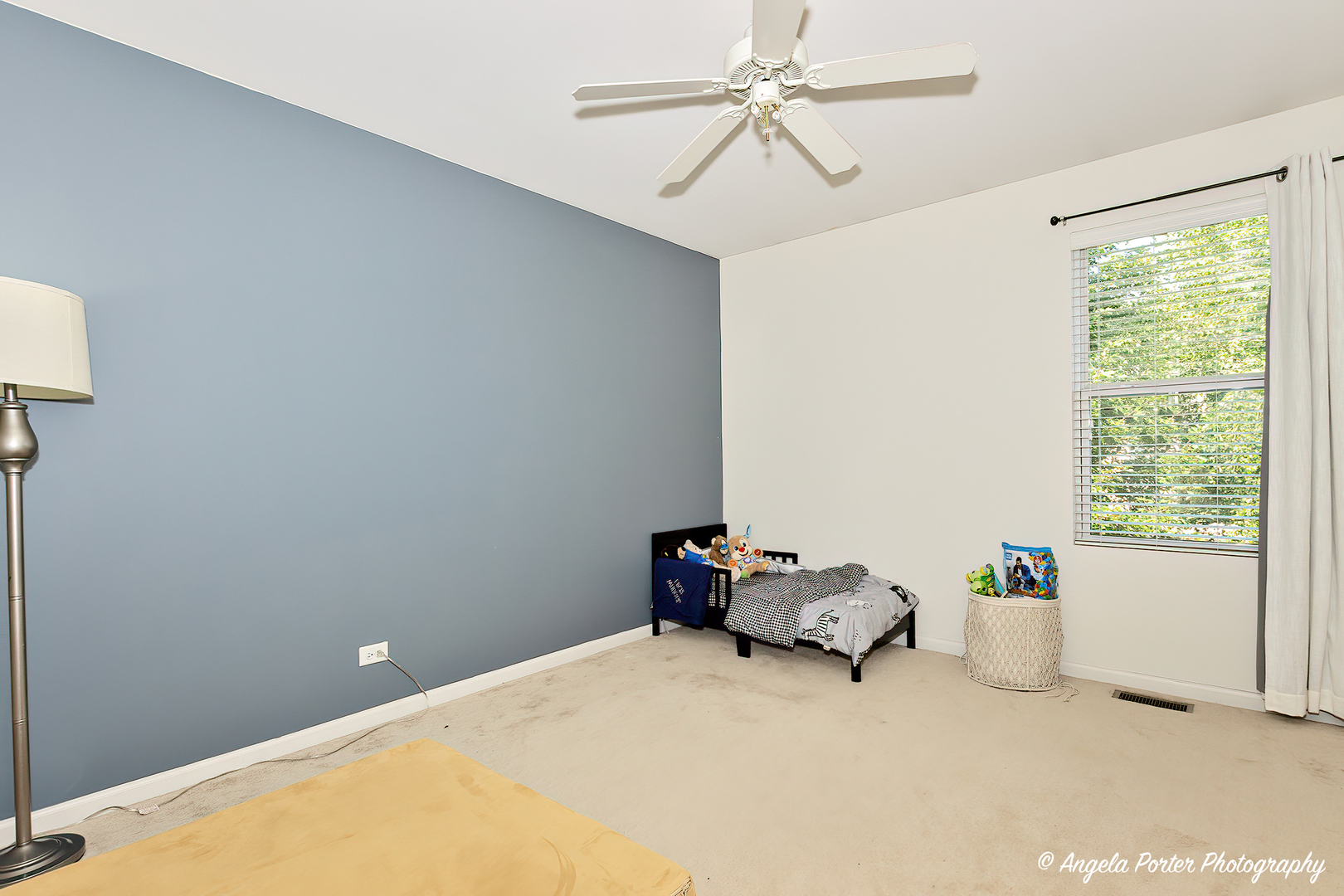 1801 Powers Road, Woodstock, IL 60098