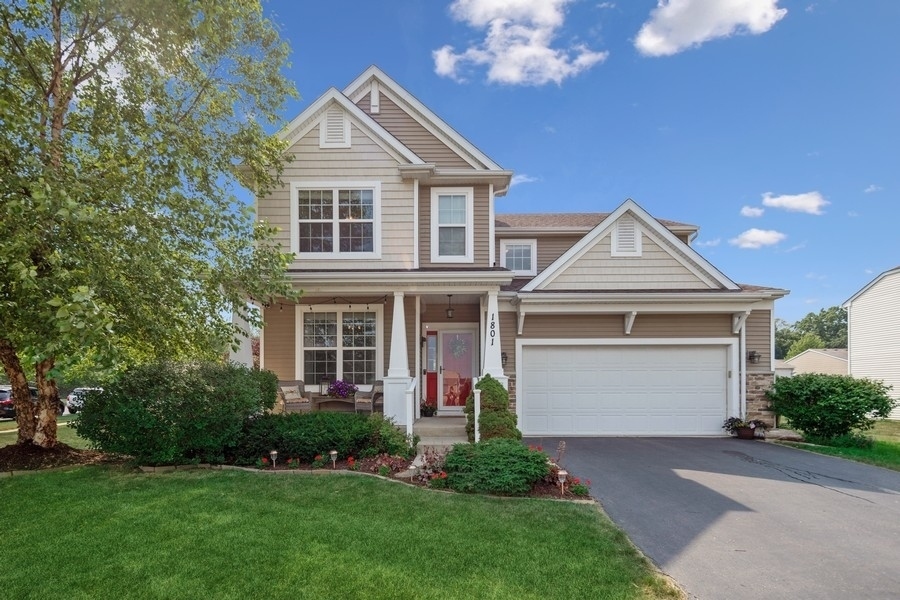 1801 Powers Road, Woodstock, IL 60098