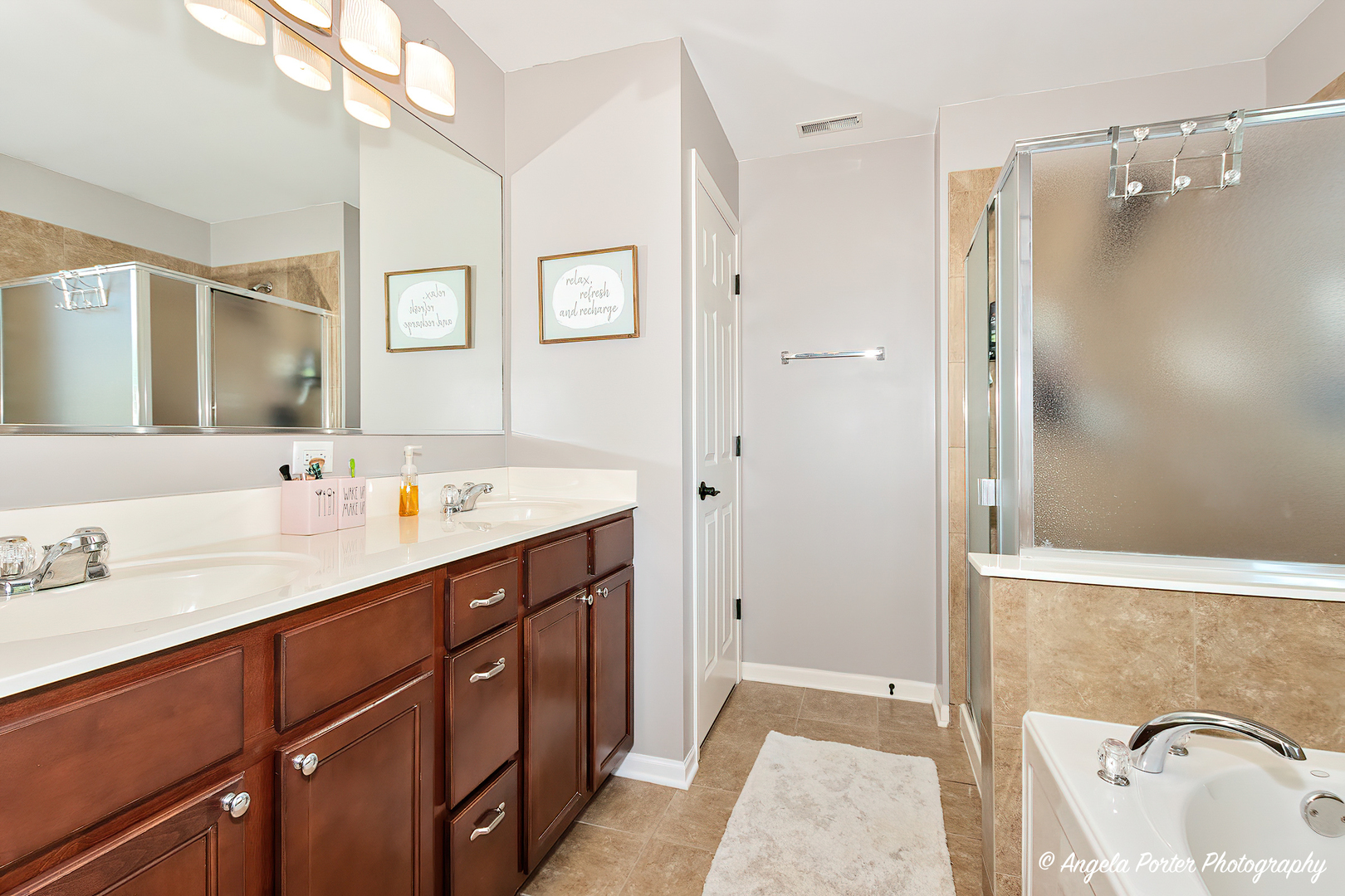 1801 Powers Road, Woodstock, IL 60098