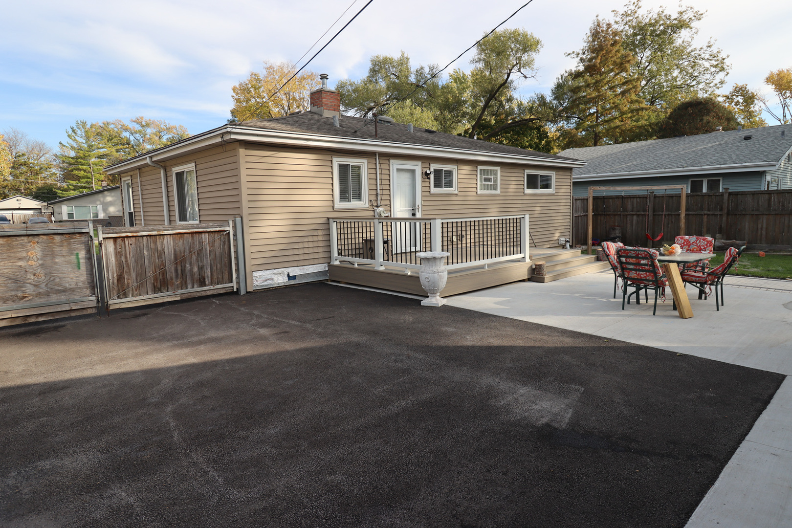 626 N Biermann Avenue, Villa Park, IL 60181