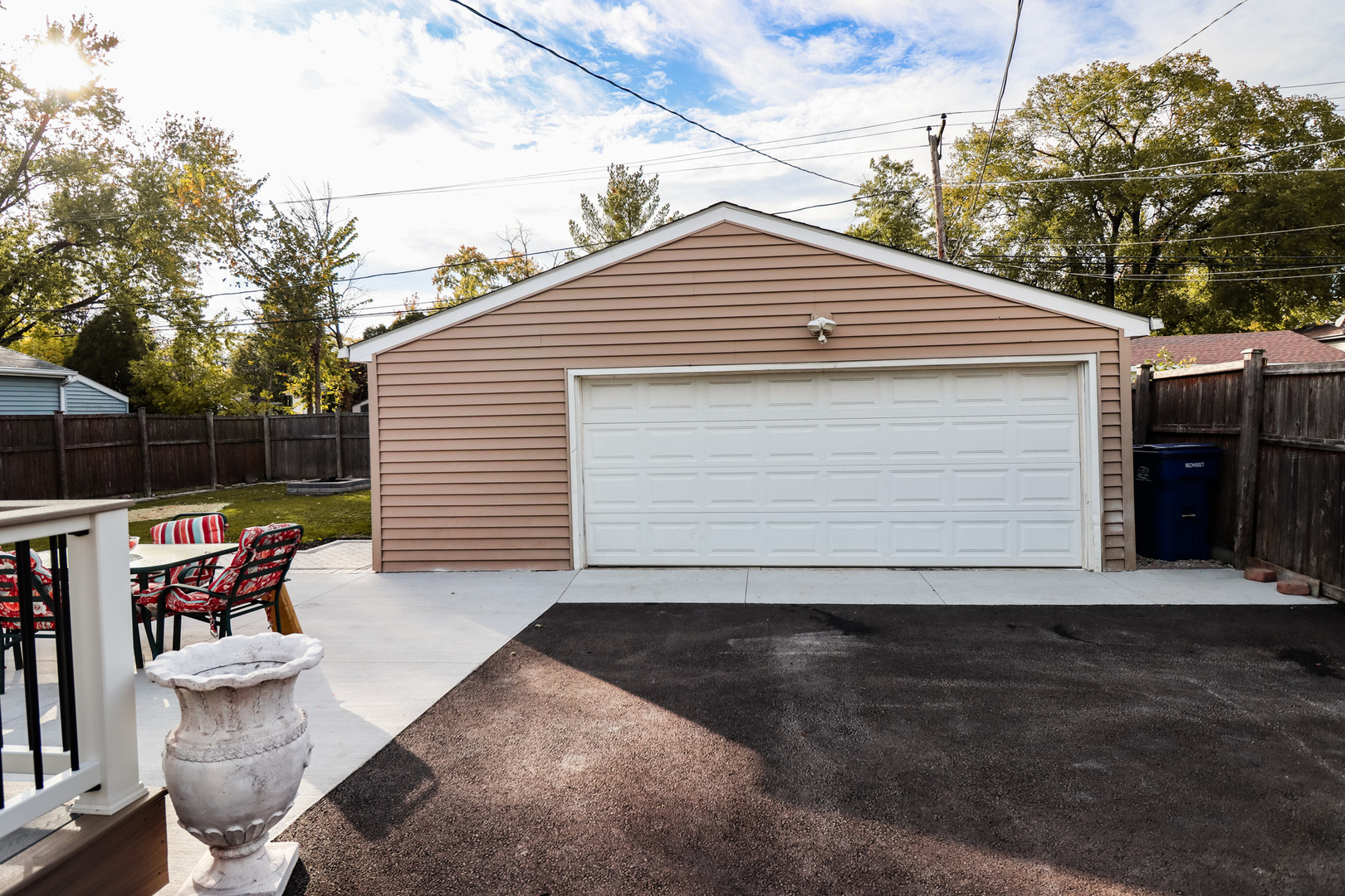 626 N Biermann Avenue, Villa Park, IL 60181