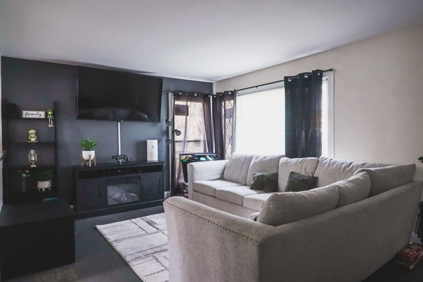 626 N Biermann Avenue, Villa Park, IL 60181