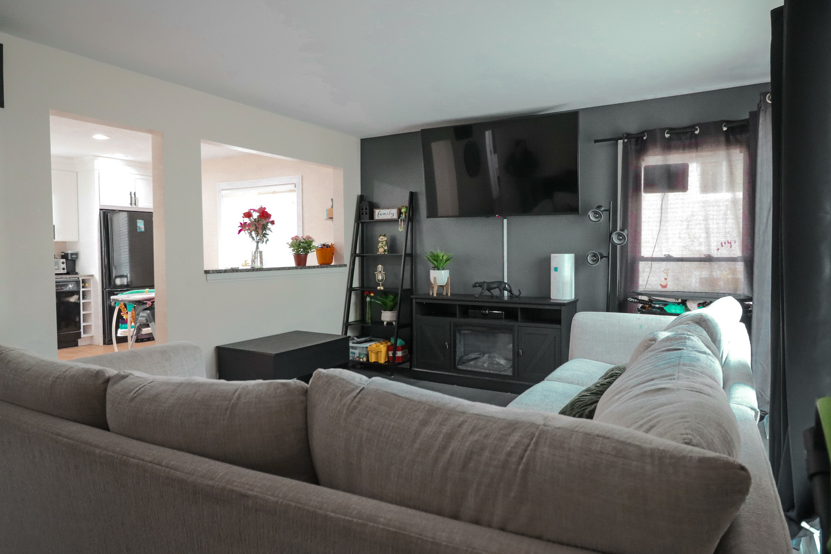 626 N Biermann Avenue, Villa Park, IL 60181